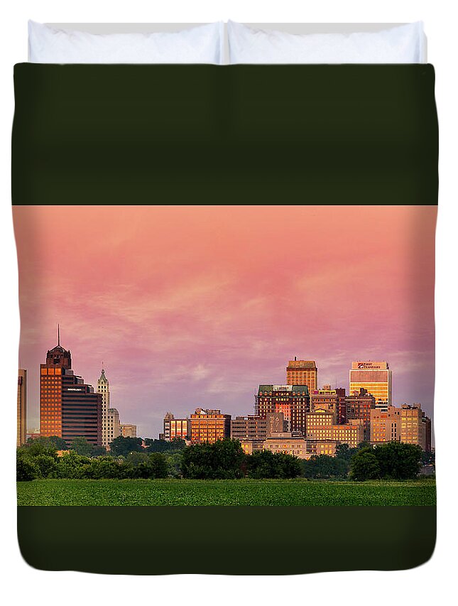 Memphis Duvet Cover featuring the photograph The Bluff City by Darrell DeRosia