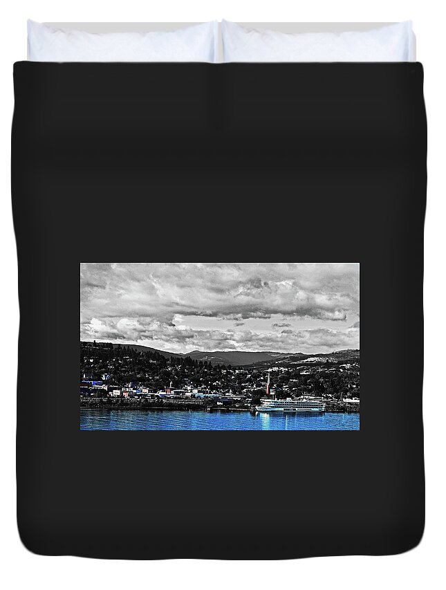  Duvet Cover featuring the digital art The Dalles, OR Along The Columbia River by Fred Loring