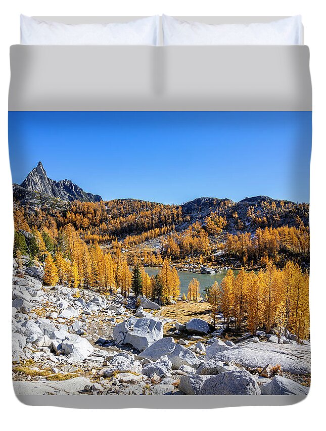 Enchantments Duvet Cover featuring the photograph The Enchantments - Larches 5 by Pelo Blanco Photo