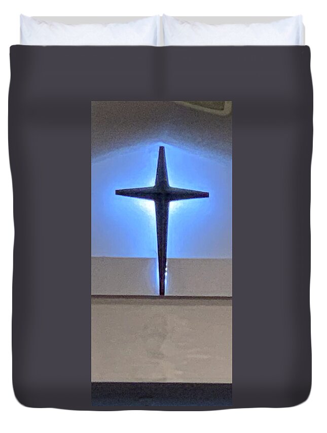 Cross Duvet Cover featuring the photograph The Glow of Peace by Lee Darnell