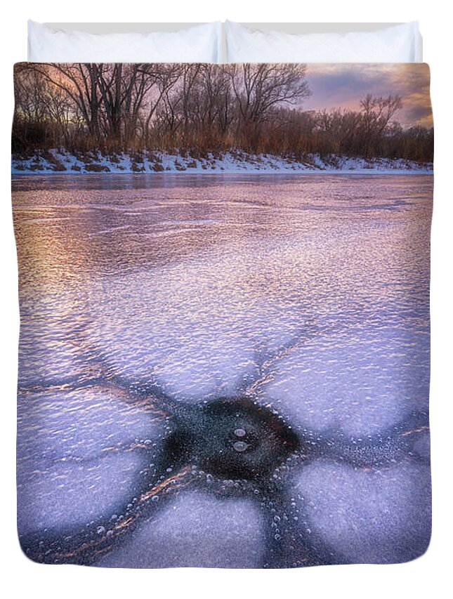 Sunrise Duvet Cover featuring the photograph The Ice's Eye by Darren White