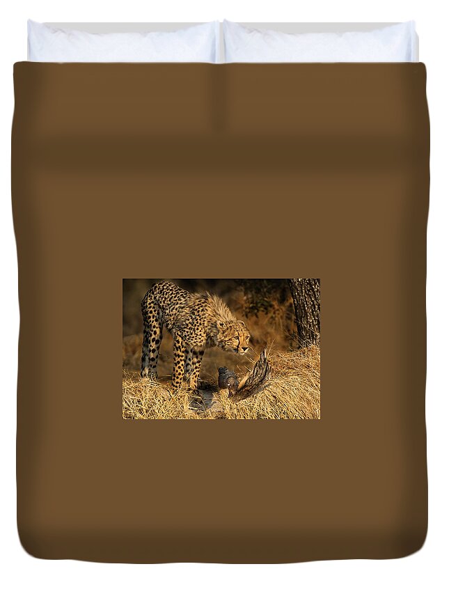Cheetah Duvet Cover featuring the photograph The Lookout by Linda Villers