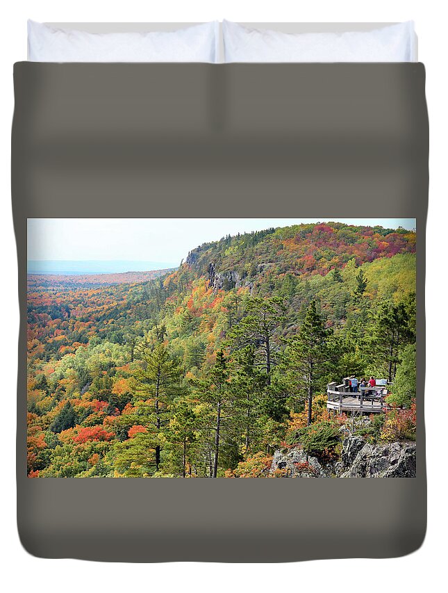 Porcupine Mountains Wilderness State Park Duvet Cover featuring the photograph The Viewing Platform by Robert Carter
