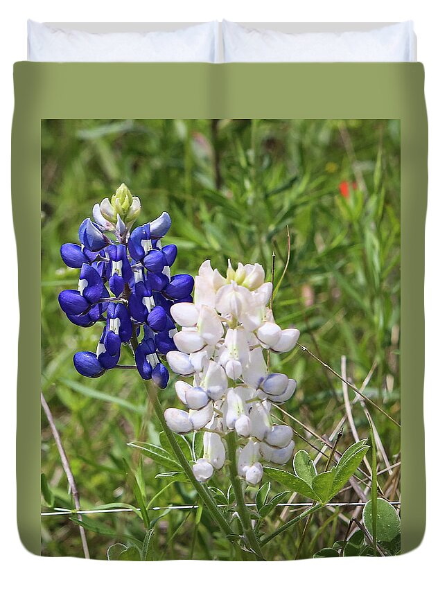 Flower Duvet Cover featuring the photograph They Come in White Too by Steve Templeton