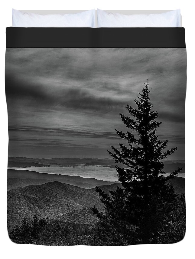 Tree Duvet Cover featuring the photograph Top of the world by Jamie Tyler