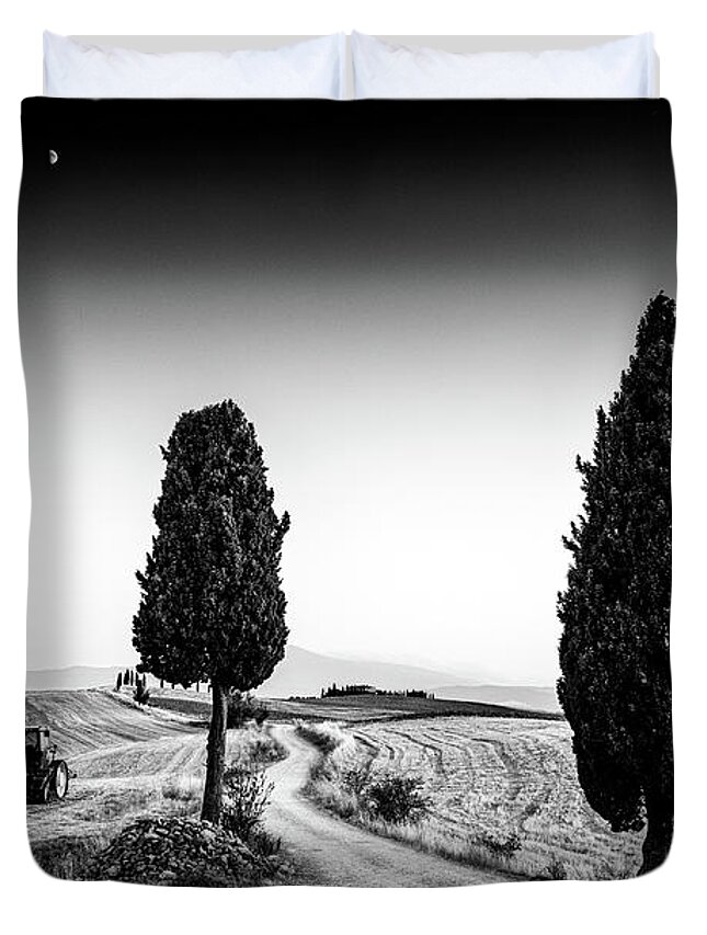 Italy Duvet Cover featuring the photograph Tractor by Mark Gomez