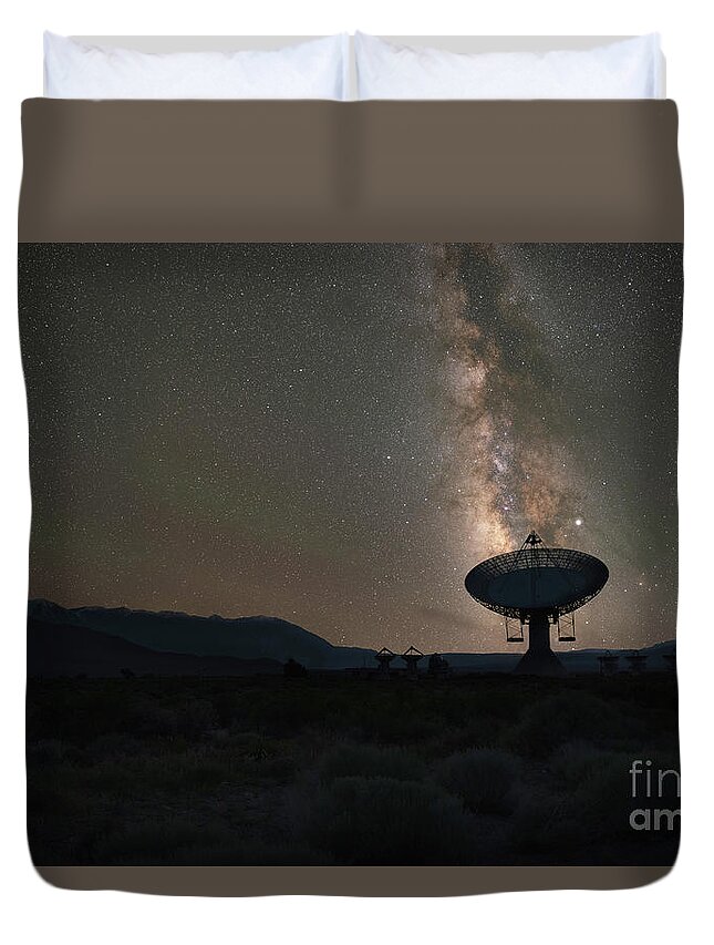 Caltech Duvet Cover featuring the photograph Transmitting by Michael Ver Sprill