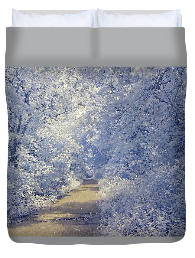 Infrared Duvet Cover featuring the photograph Traveling Through a Dream by Auden Johnson