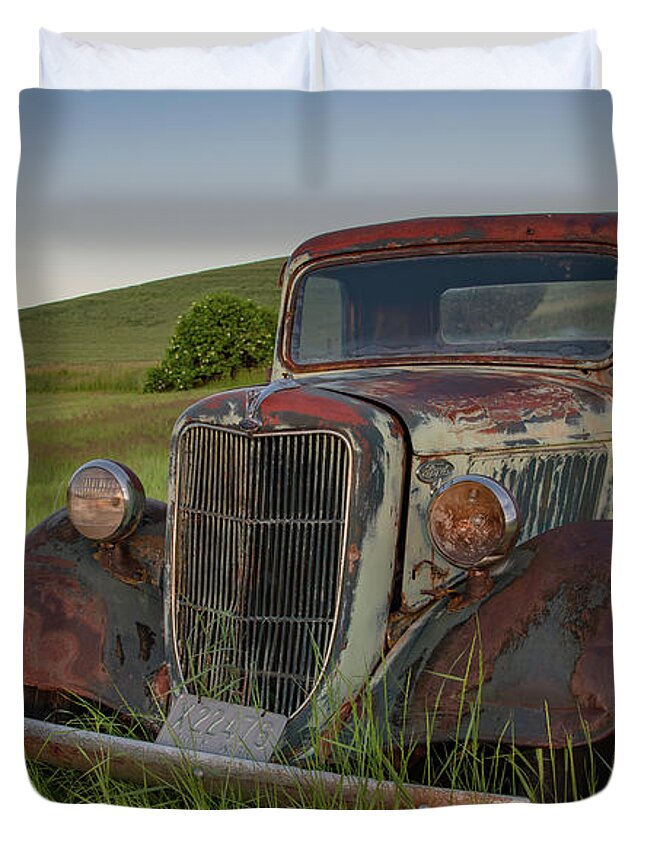 Washington Duvet Cover featuring the photograph Treasure From the Past by Marcy Wielfaert