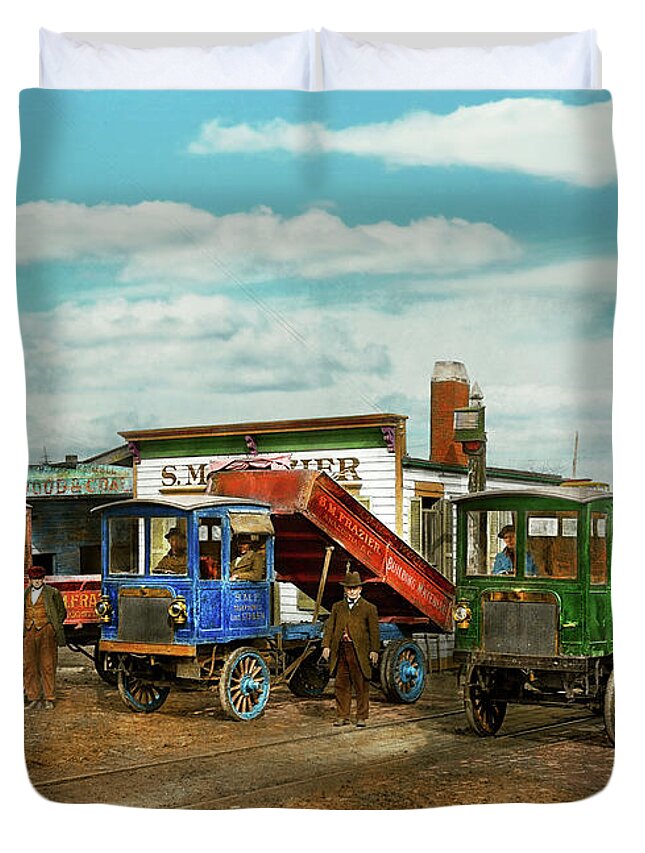 Sm Frazier Duvet Cover featuring the photograph Truck - Dump Truck - Wilcox Trux 1912 by Mike Savad