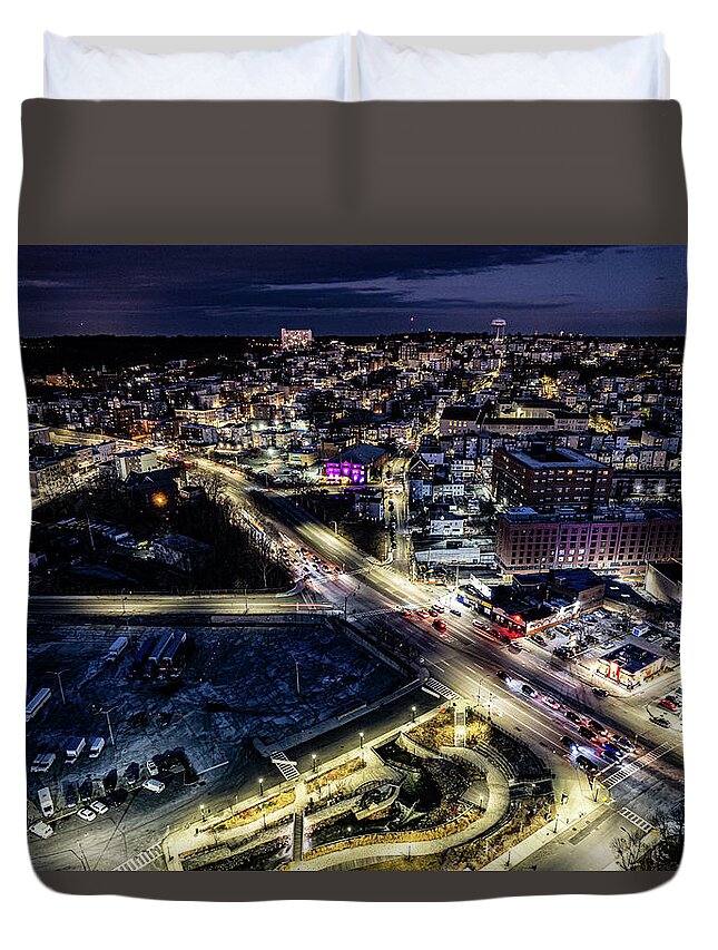 Getty Square Duvet Cover featuring the photograph Twilight in Yonkers by Kevin Suttlehan