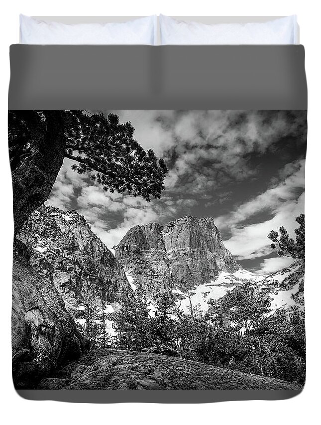 Twisted Mountain Frame Duvet Cover featuring the photograph Twisted Mountain Frame by Dan Sproul