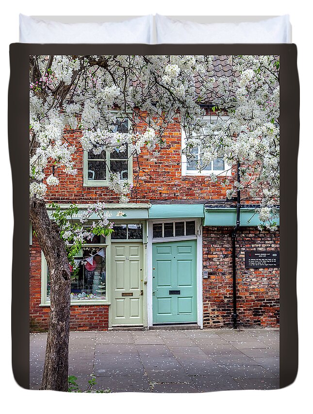 Uk Duvet Cover featuring the photograph Two Doors in York by W Chris Fooshee