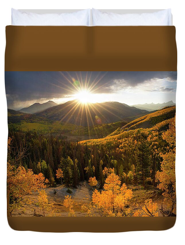 Colorado Duvet Cover featuring the photograph Uncompahgre Sunburst Panorama by Aaron Spong