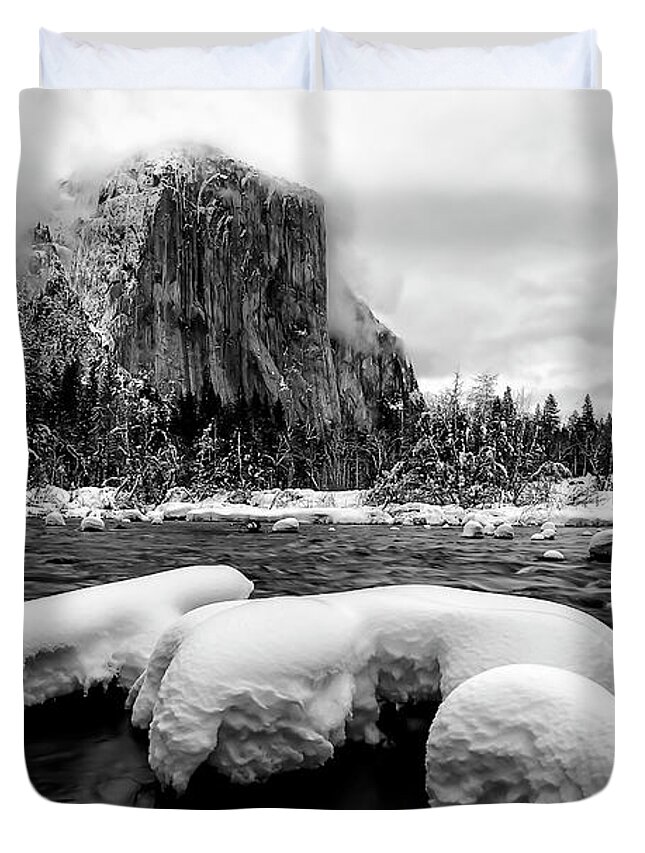 Gary Johnson Duvet Cover featuring the photograph Valley View Snow by Gary Johnson