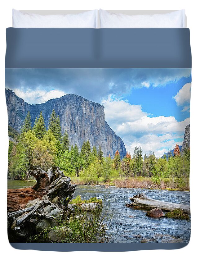Yosemite National Park Duvet Cover featuring the photograph Valley View Yosemite by Kyle Hanson