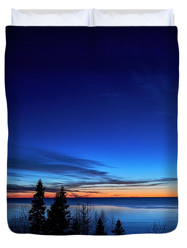 Environment Water Shore Frozen Blue Colorful Wilderness Sunset Light Shoreline Rocky Scenic Ice Cold Terrain Icy Vibrant Natural Close Up Canada Duvet Cover featuring the photograph Velvet Horizons by Doug Gibbons
