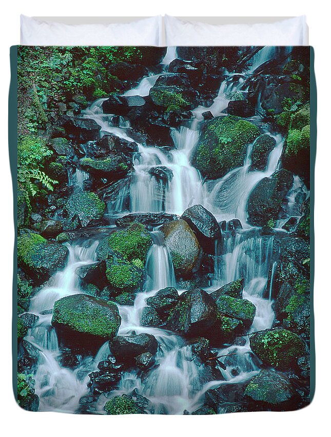 Dave Welling Duvet Cover featuring the photograph Wahkeena Falls Columbia River Gorge Nsa Oregon by Dave Welling