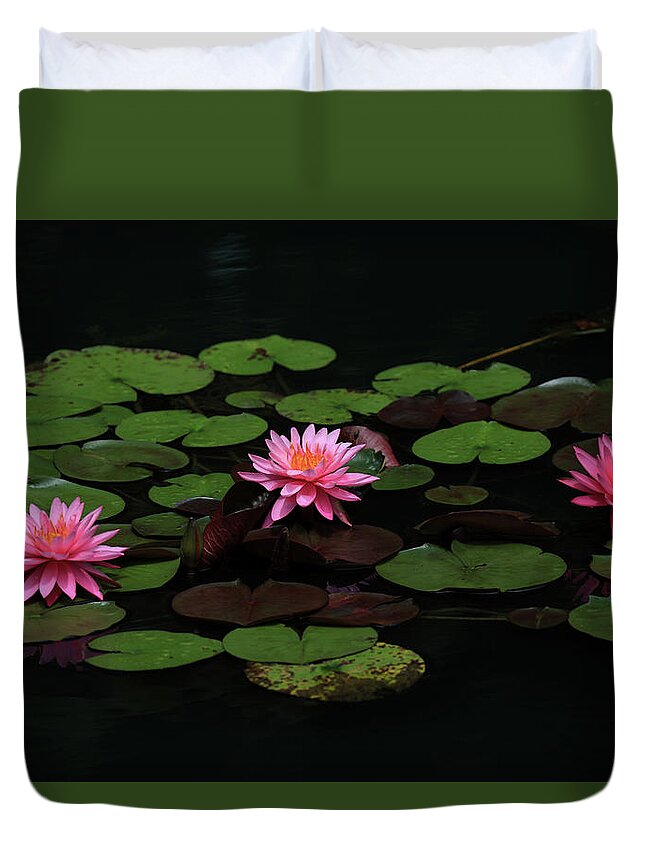 Water Lily Duvet Cover featuring the photograph Water Lilies 9 by Richard Krebs