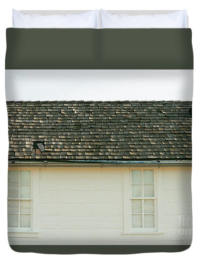 White Farmhouse Duvet Cover featuring the photograph White Farmhouse by Ana V Ramirez