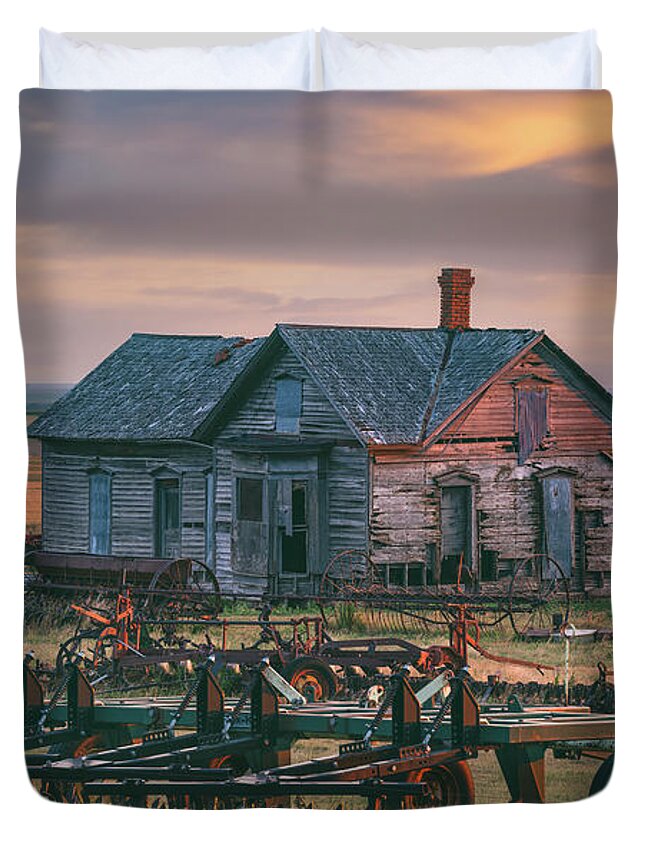 Sunset Duvet Cover featuring the photograph Wild West Sunset by Darren White