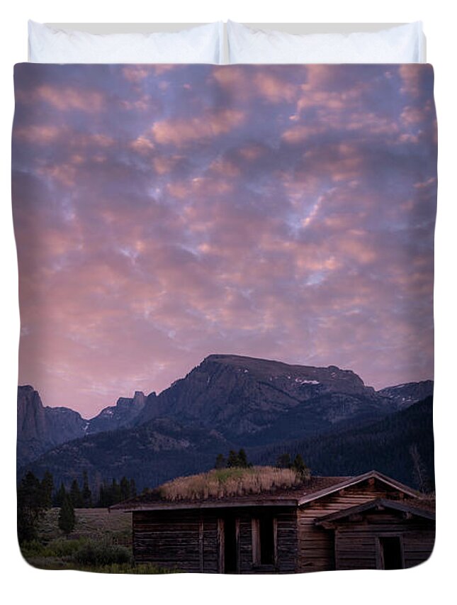 Wind River Range Duvet Cover featuring the photograph Wind River Range by Keith Kapple