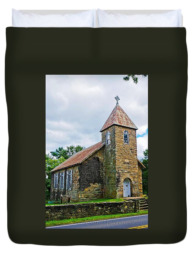  Duvet Cover featuring the photograph Winston Chapel by Stephen Dorton
