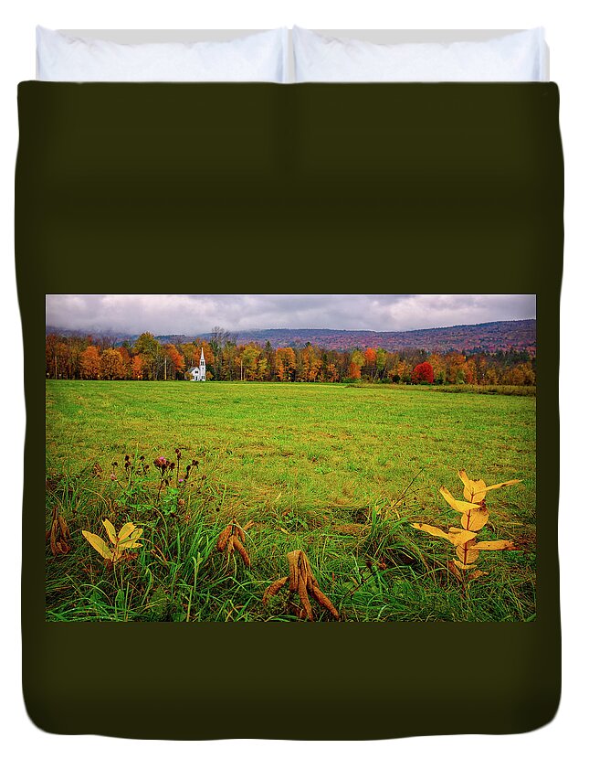 New Hampshire Duvet Cover featuring the photograph Wonalancet. by Jeff Sinon
