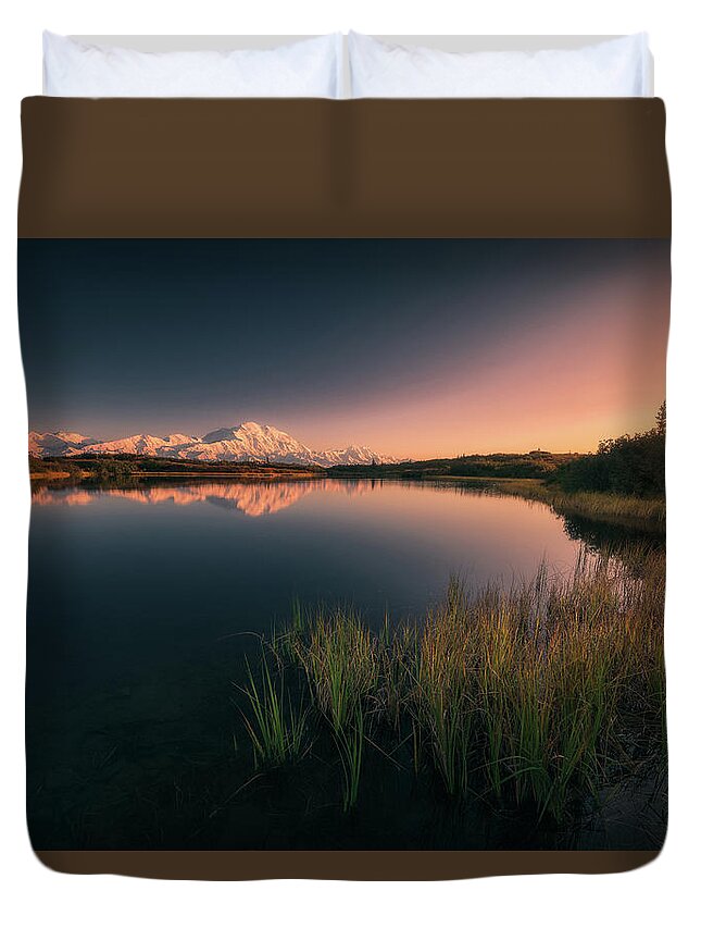 Alaska Duvet Cover featuring the photograph Wonder lake reflections by Henry w Liu