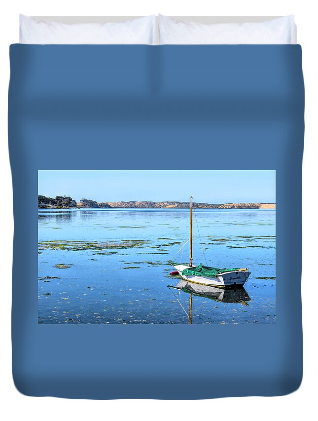 Saliboat Duvet Cover featuring the photograph Wooden Mast at Baywood Park by Barbara Snyder