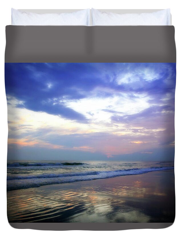 Photo Duvet Cover featuring the photograph Wrightsville Sunrise - 4 by Alan Hausenflock
