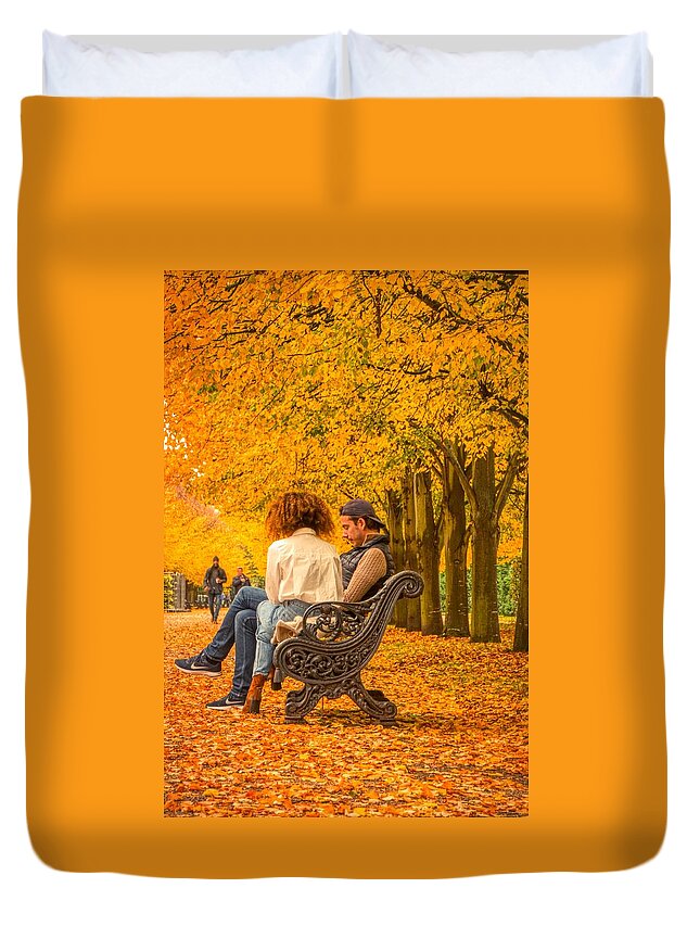 Regents Park Duvet Cover featuring the photograph Young Lovers Regents Park by Raymond Hill