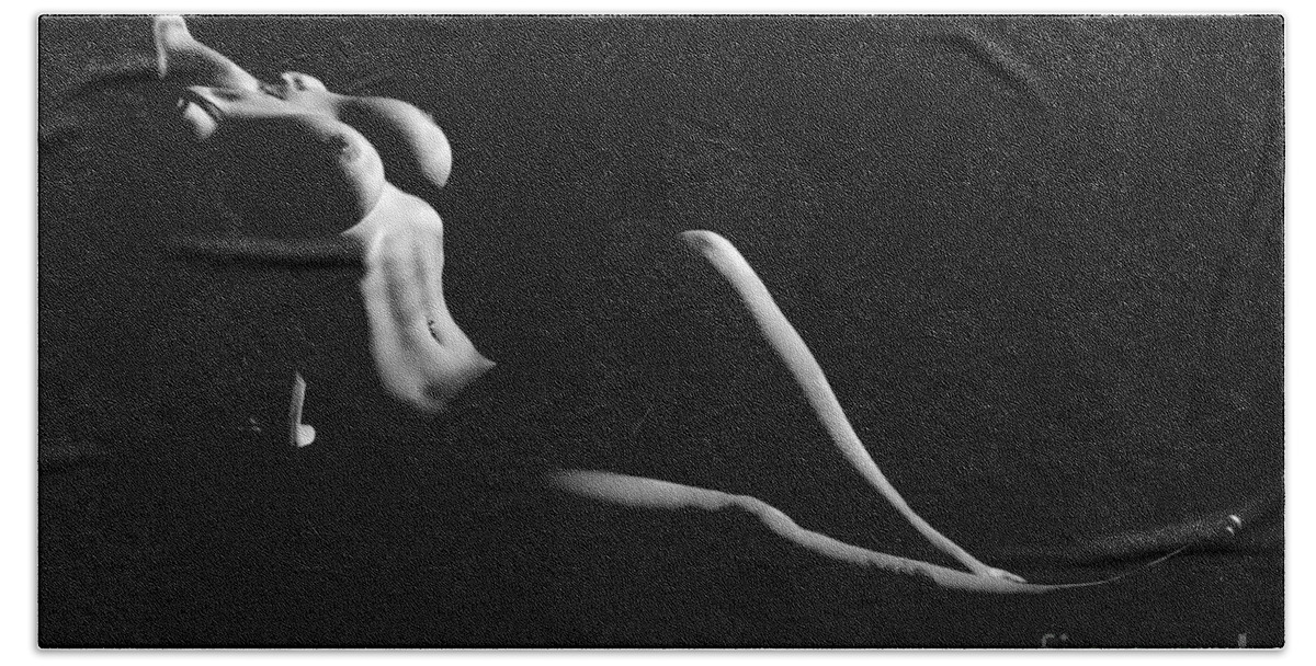 Naked Hand Towel featuring the photograph Black And White Nude by Gunnar Orn Arnason