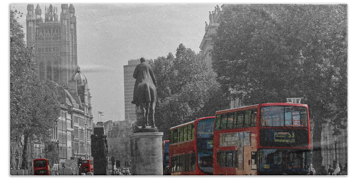 London Hand Towel featuring the photograph Routemaster London Buses by Tony Murtagh