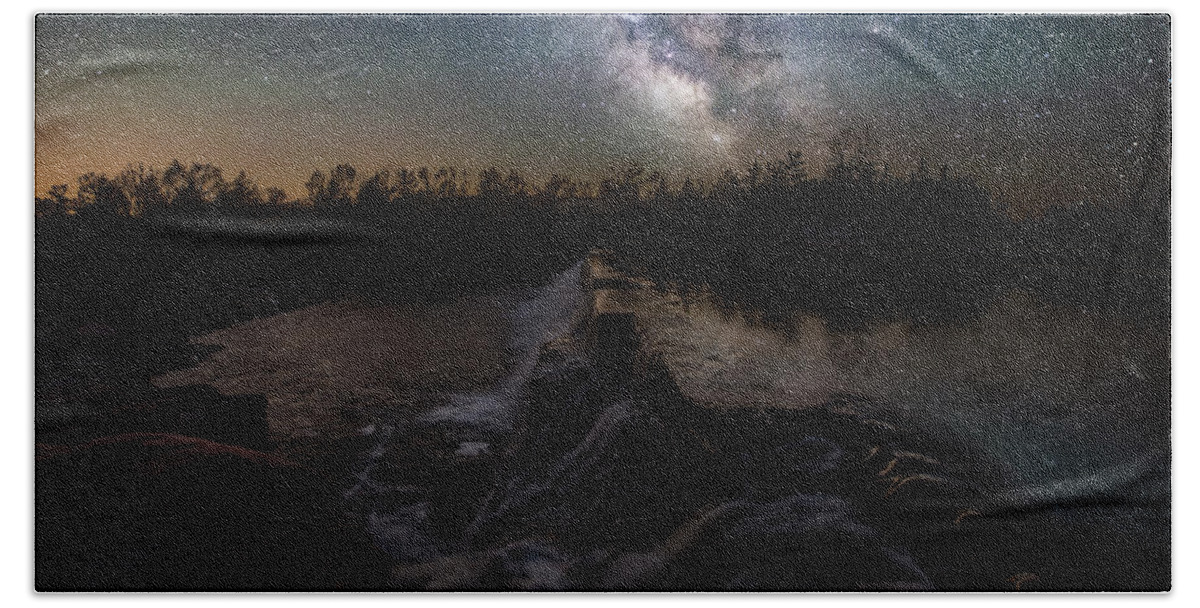 Milky Way Bath Towel featuring the photograph Split Rock Dreamscape by Aaron J Groen