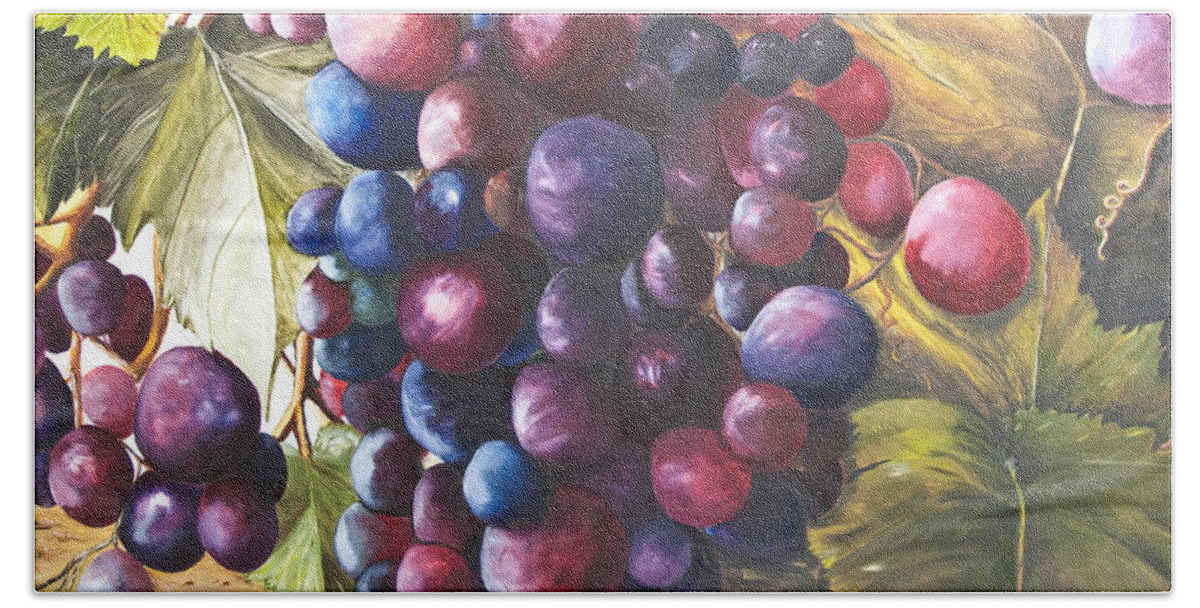 Landscape Close Up Of Grapes On The Vine Bath Towel featuring the painting Wine Grapes On A Vine by Chuck Gebhardt
