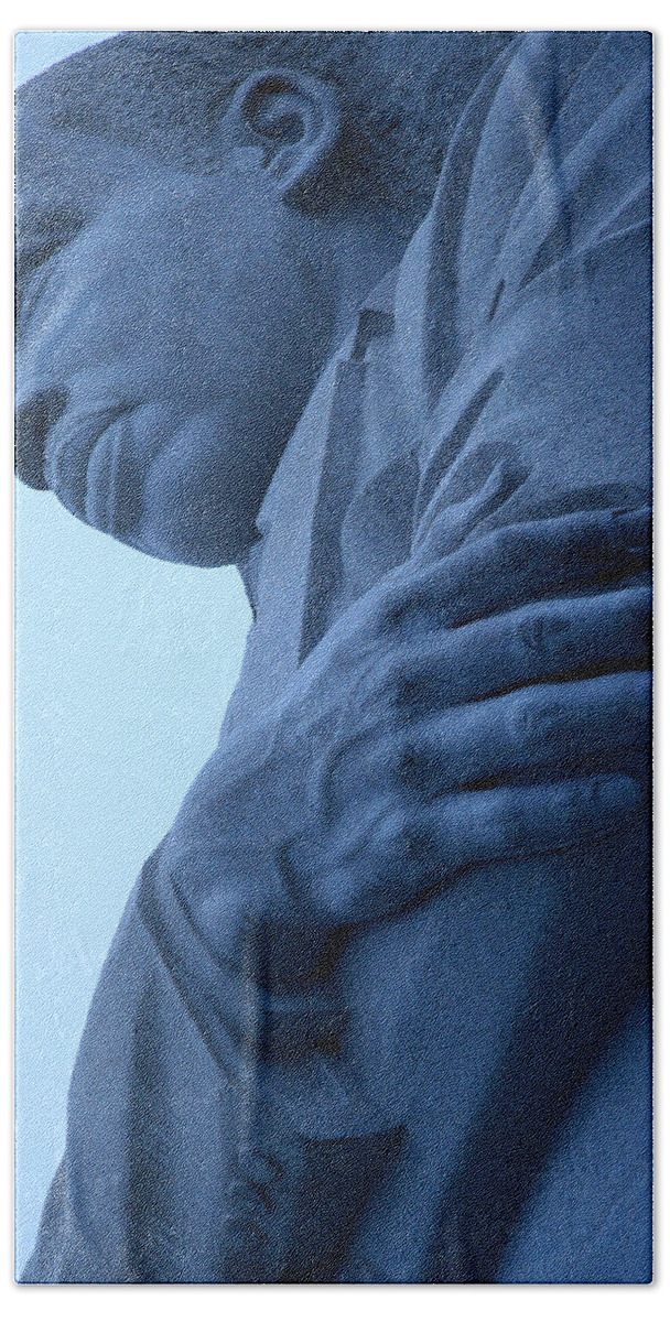 Martin Luther King Bath Towel featuring the photograph A Blue Martin Luther King - 2 by Cora Wandel