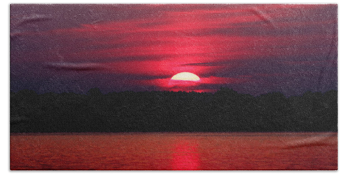 Calm Bath Towel featuring the photograph A Chesapeake Bay Sunrise #1 by David Kay