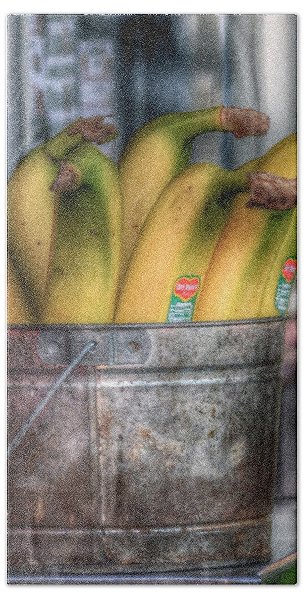 Fruit Bath Towel featuring the photograph Bananas #1 by Bill Owen