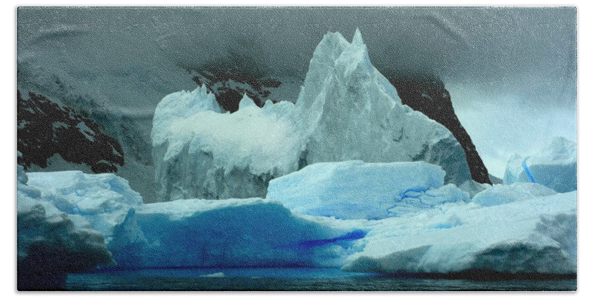 Iceberg Hand Towel featuring the photograph Iceberg #2 by Amanda Stadther