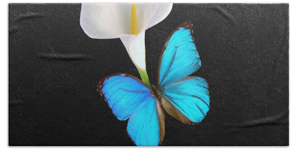 Calla Lilly Hand Towel featuring the photograph Morpho On Calla by David Armstrong