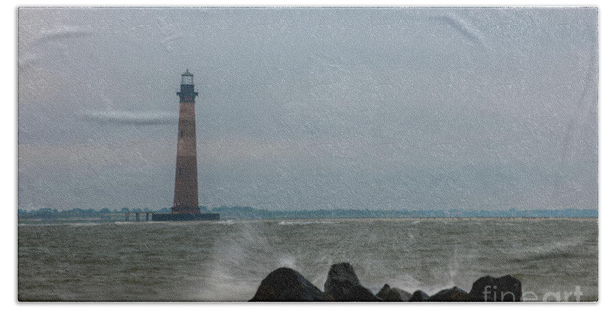 Morris Island Lighthouse Bath Towel featuring the photograph Rough Seas #2 by Dale Powell