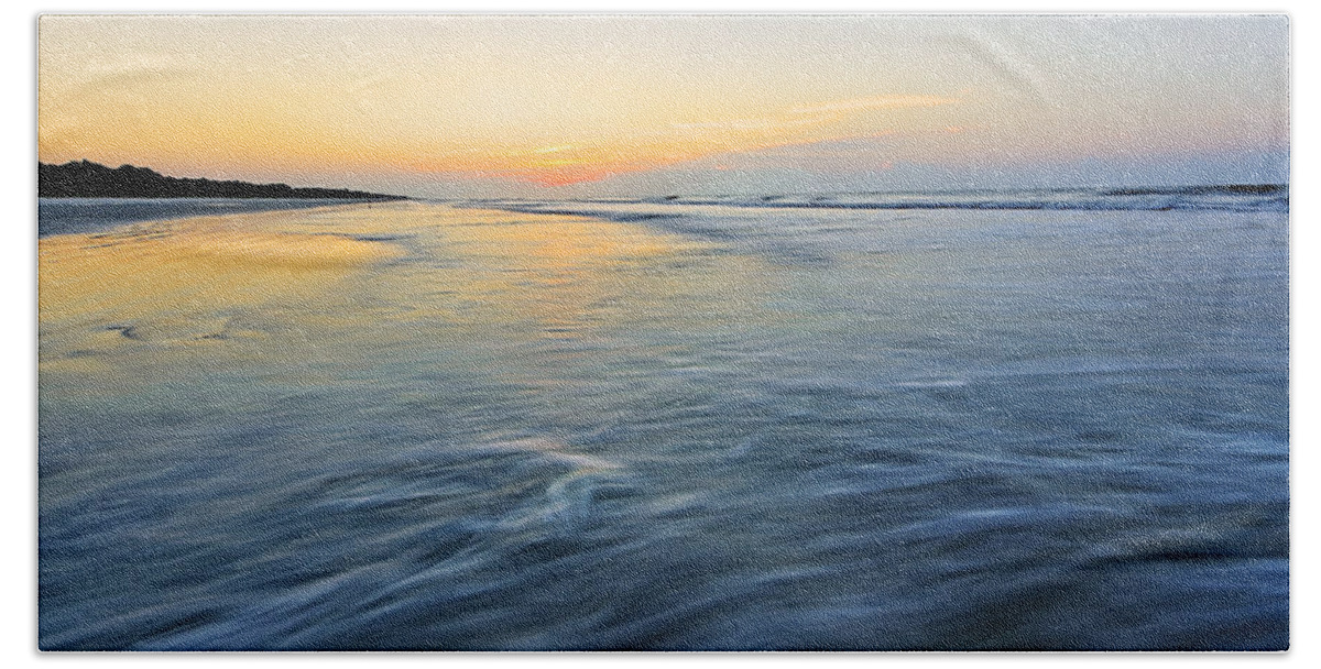 Atlantic Ocean Bath Towel featuring the photograph Sunrise on Hilton Head Island by Peter Lakomy
