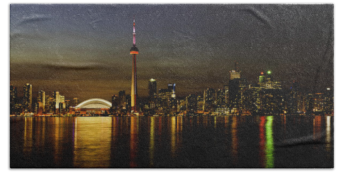 Toronto Sky Line Panorama Hand Towel featuring the photograph Toronto Evening Sky line Panorama #1 by Peter V Quenter