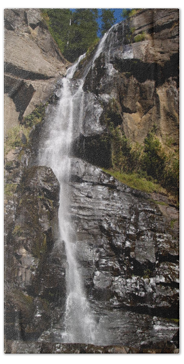 Water Hand Towel featuring the photograph Wide Angle shot #1 by Teri Schuster