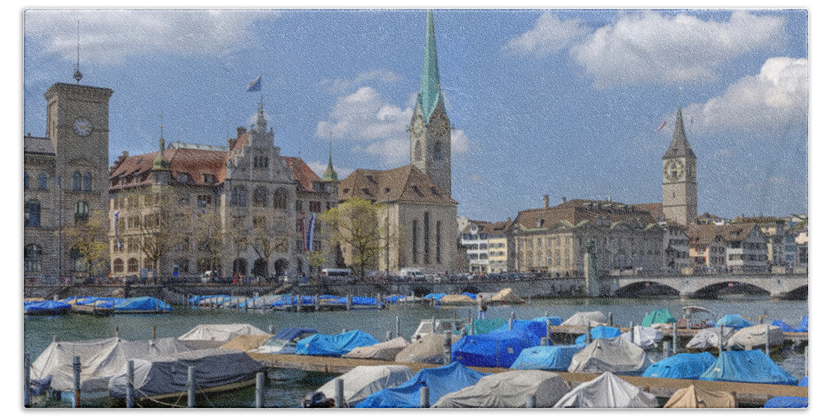 Fraumuenster Bath Towel featuring the photograph Zurich #13 by Joana Kruse
