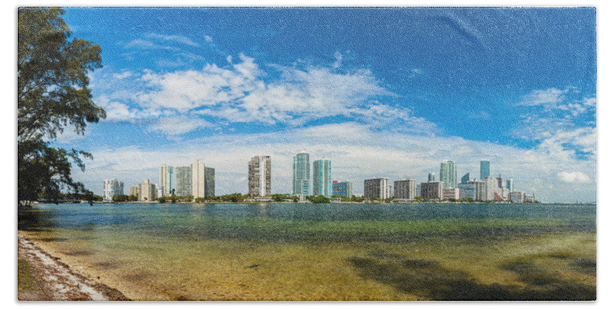 Architecture Bath Towel featuring the photograph Miami Skyline #19 by Raul Rodriguez