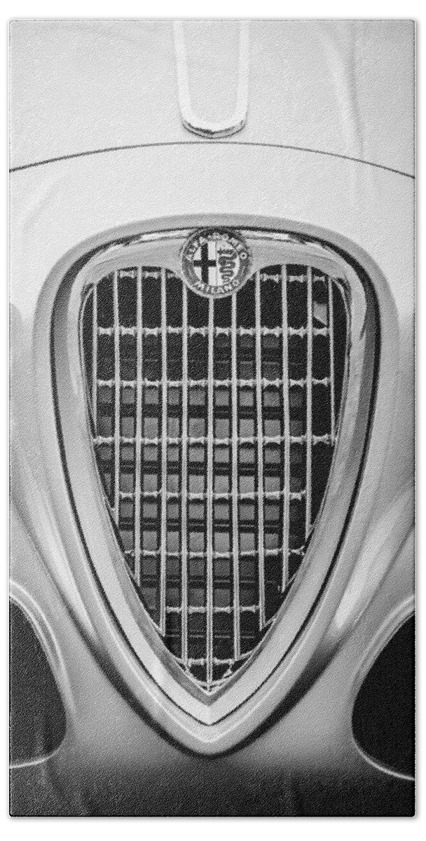 1955 Alfa Romeo 1900 Css Ghia Aigle Cabriolet Grille Emblem Bath Towel featuring the photograph 1955 Alfa Romeo 1900 CSS Ghia Aigle Cabriolet Grille Emblem -0564bw by Jill Reger