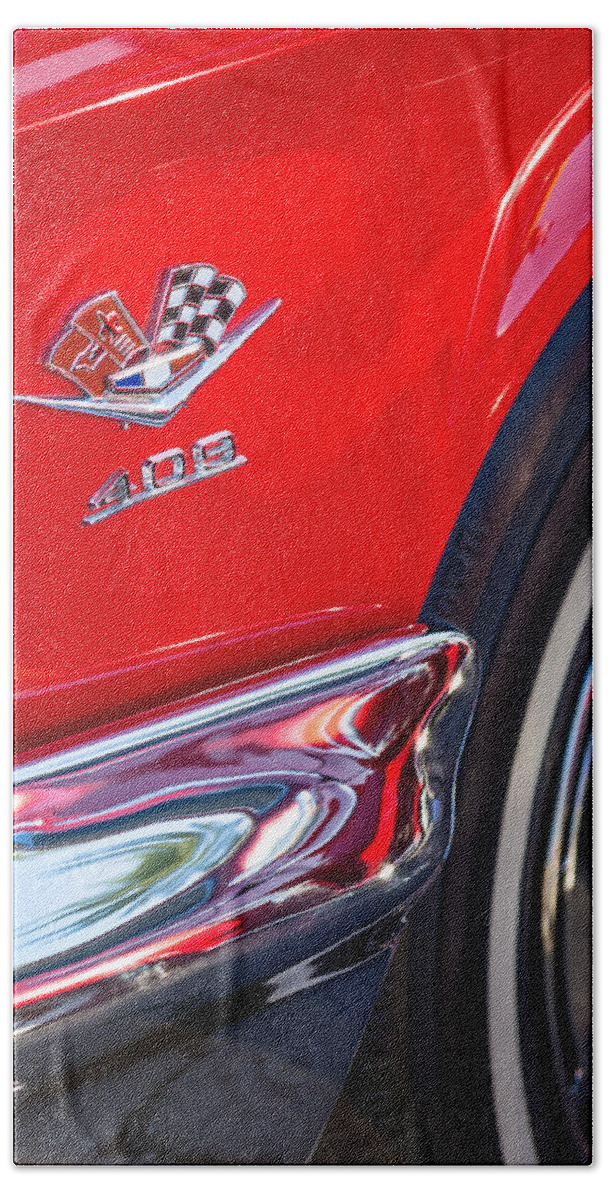 1962 Chevrolet Impala Ss 409 Emblem Hand Towel featuring the photograph 1962 Chevrolet Impala SS 409 Emblem by Jill Reger