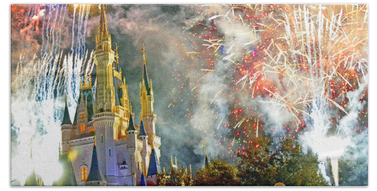 Horizontal Hand Towel featuring the photograph Fireworks Cinderellas Castle Walt Disney World #7 by A Macarthur Gurmankin